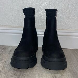 UGG Brooklyn Platform Chelsea Boot